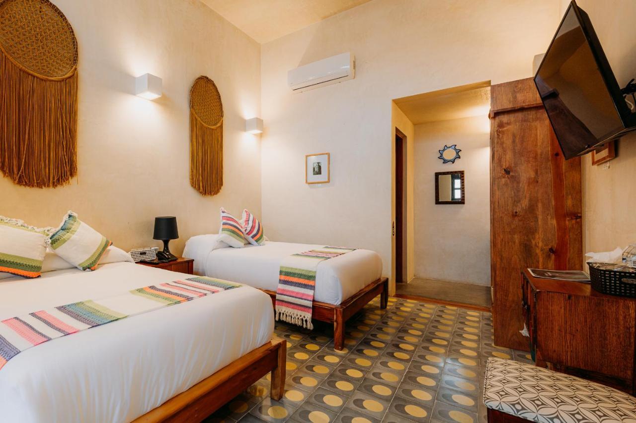 Hotel Waye Valladolid  Buitenkant foto